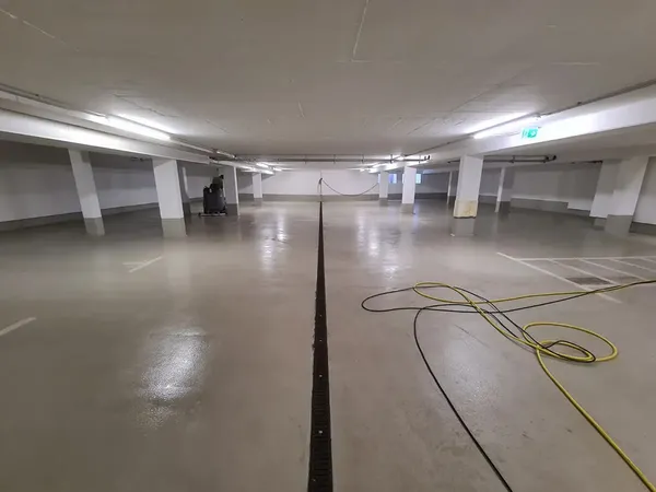 Bild einer gereinigten Tiefgarage von Gath Hausmeisterservice